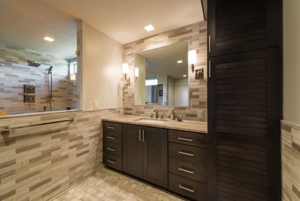 Spacious His and Hers Bathroom